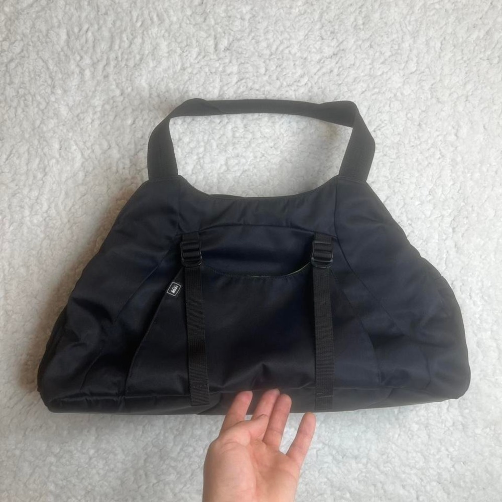 REI black‎ duffle bag nylon tote hiking utility bag